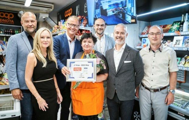 Prodejna Coop 24 7 Ve Strakonic ch Z skala Zlato V Sout i VISA Czech 